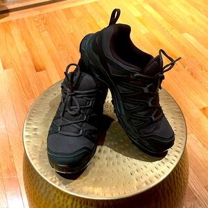 Salamon hikers men’s waterproof size 9.5